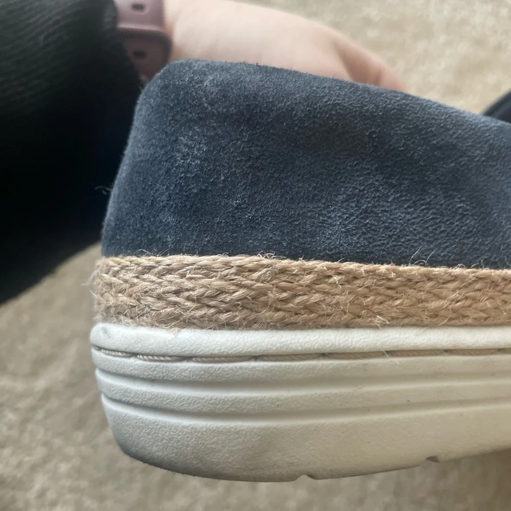 Clark’s Marie Pearl Espadrille‎ loafer flats. Navy. Women size 8.5